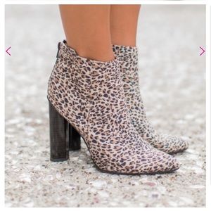 Animal Print Ankle Booties Size 8.5 🐆